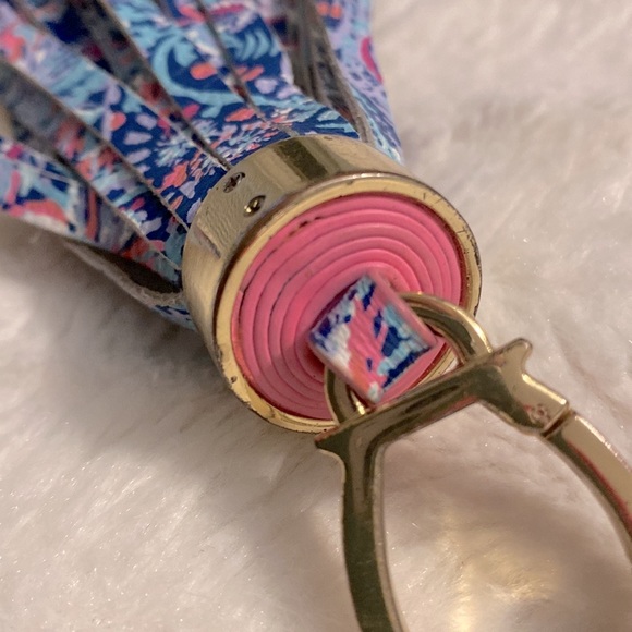 Lilly Pulitzer keychain - Picture 8 of 8